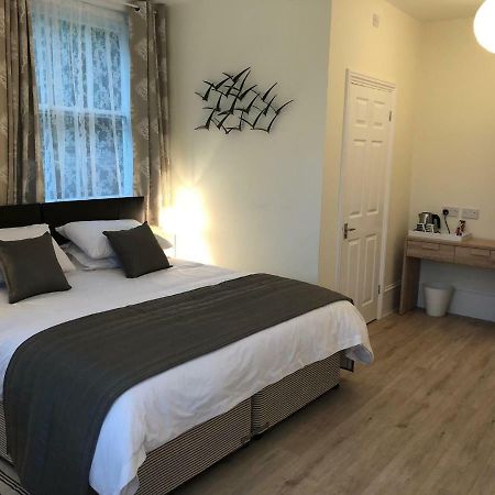 Good Intent Rooms Waltham Abbey Bagian luar foto