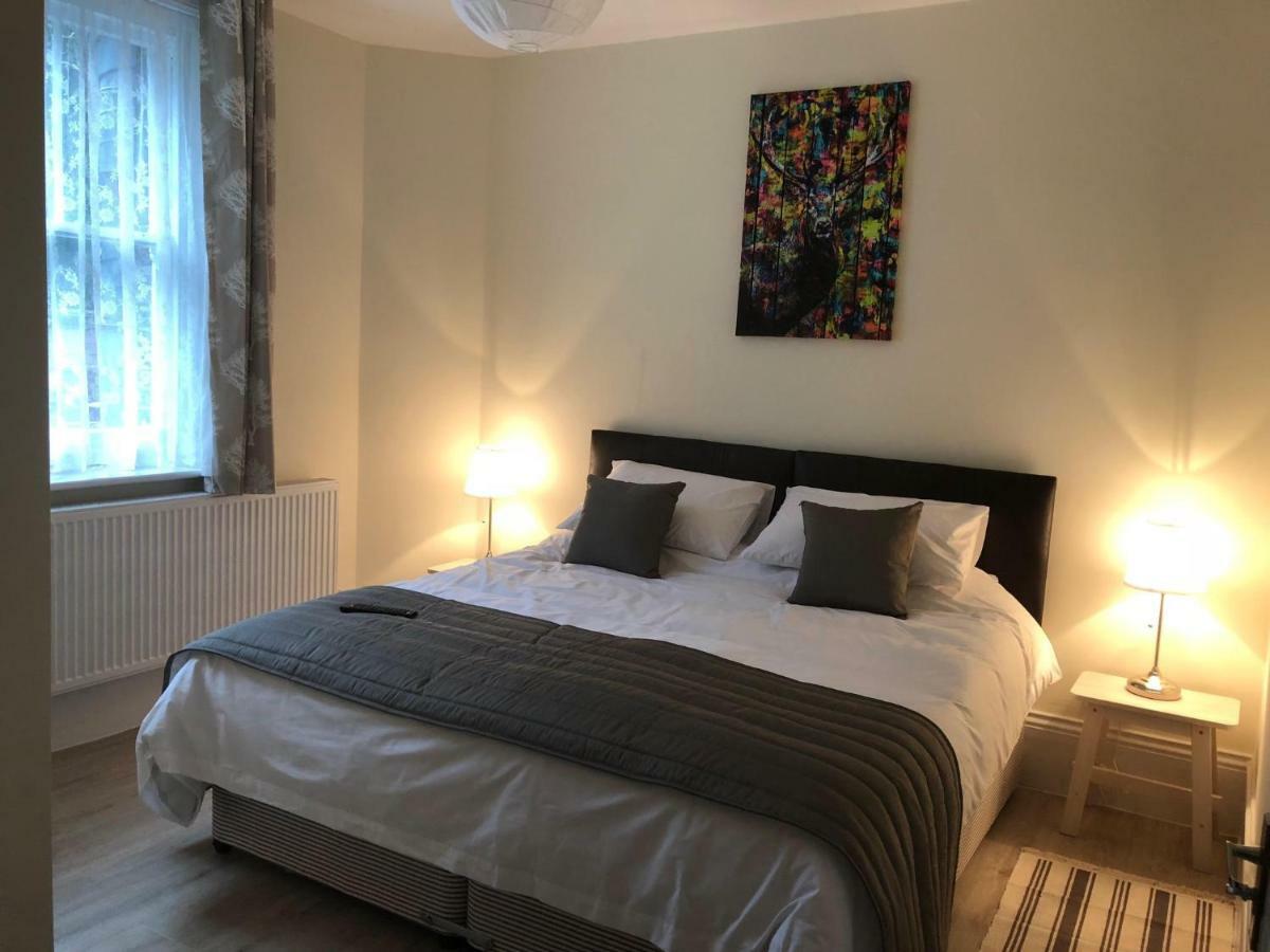 Good Intent Rooms Waltham Abbey Bagian luar foto