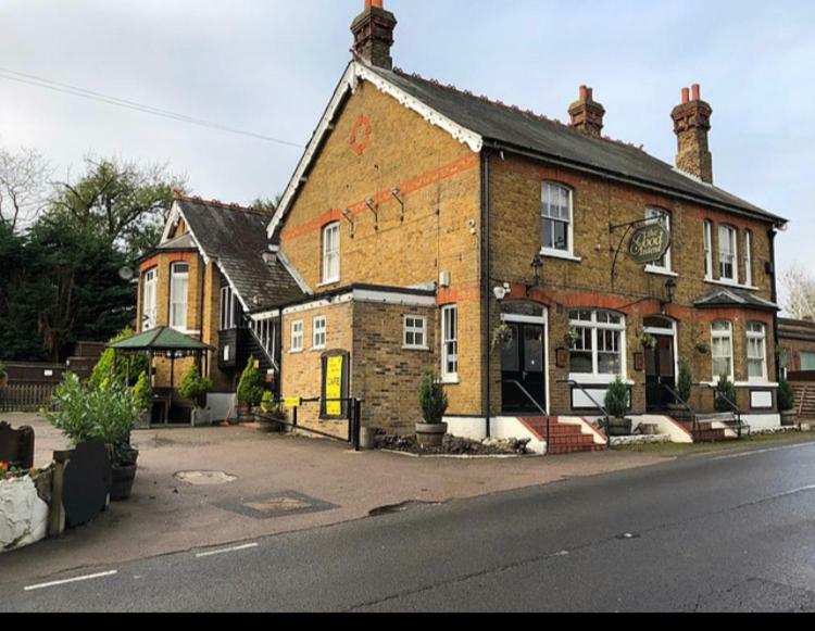 Good Intent Rooms Waltham Abbey Bagian luar foto