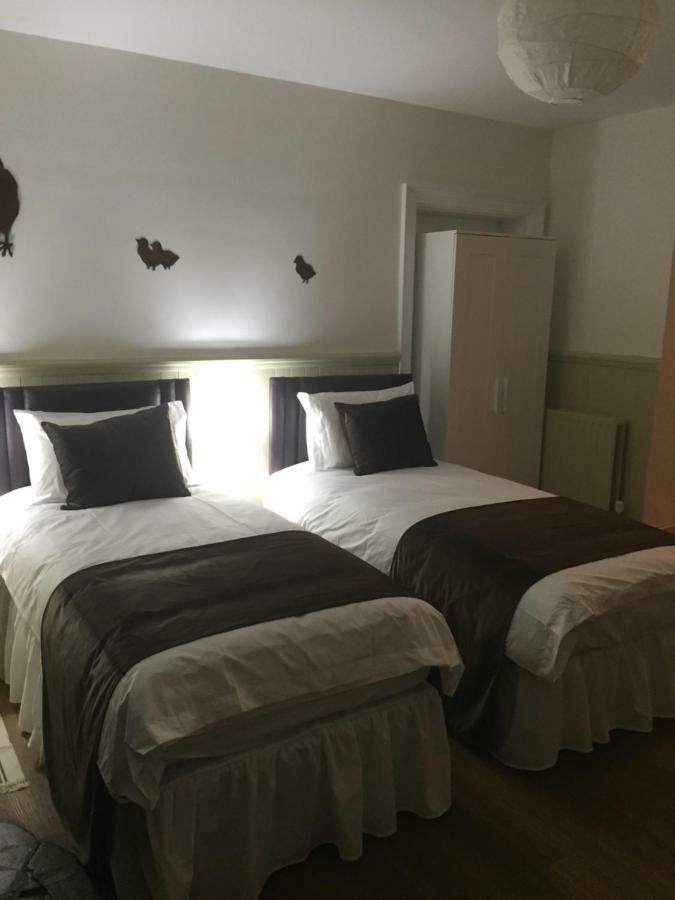 Good Intent Rooms Waltham Abbey Bagian luar foto
